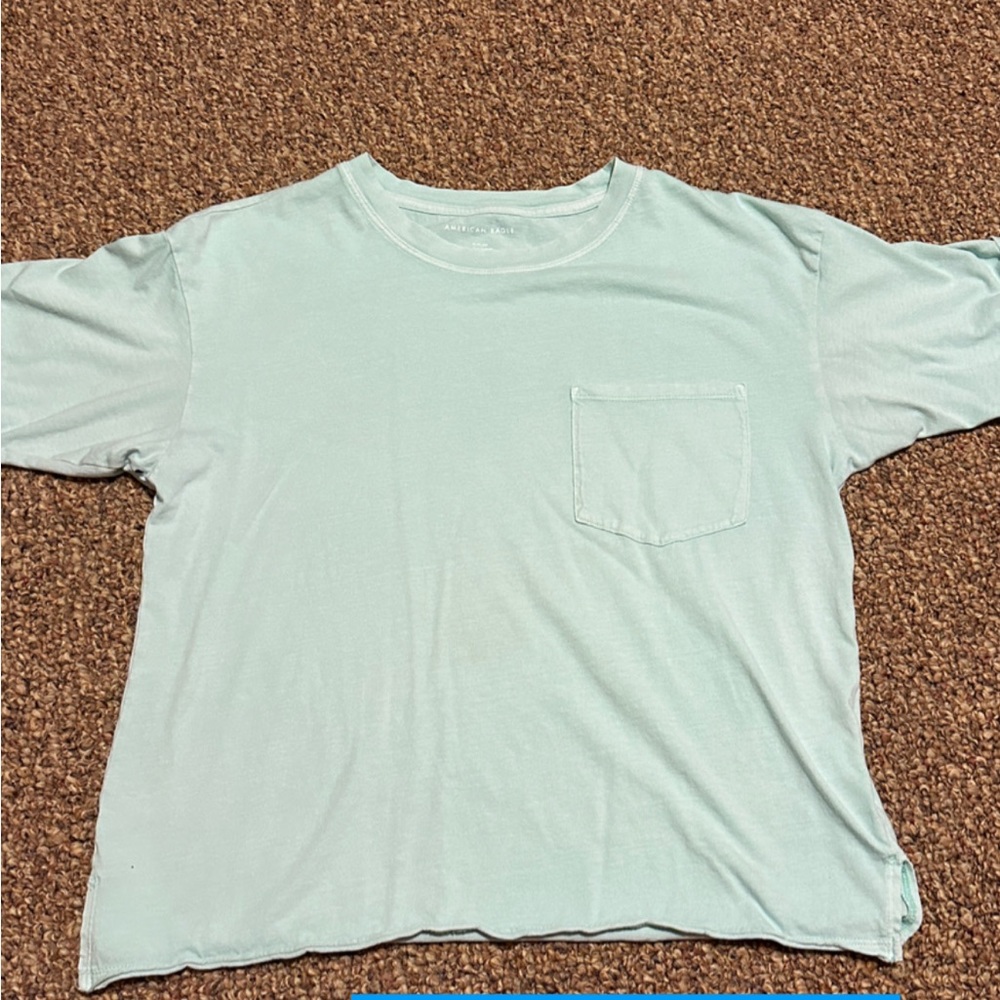 American eagle cropped shirt